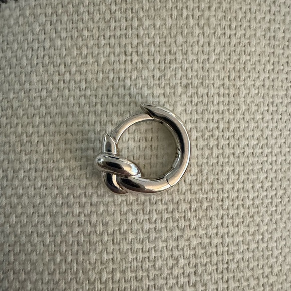 NWT STUDS MICRO KNOT HUGGIE - SILVER - Picture 4 of 9